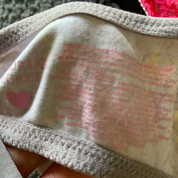 Victoria Secret padded Demi bra - Picture 4 of 4